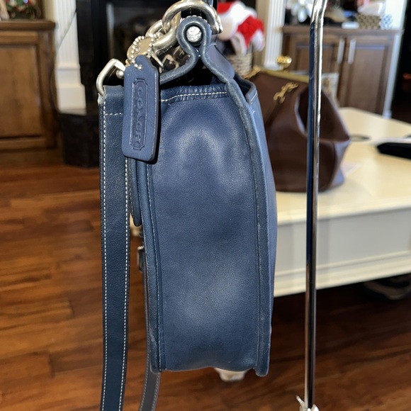 Coach VTG 9927 Willis Navy Blue Leather Crossbody Shoulder Bag - Picture 3 of 16